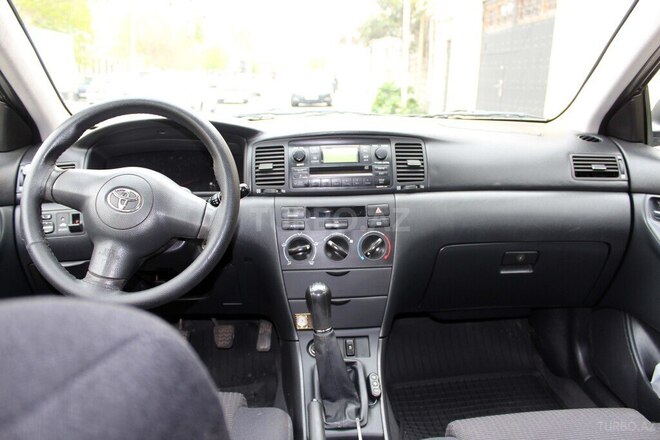Toyota Corolla 2006, 180,000 km - 1.4 l - Bakı
