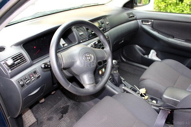 Toyota Corolla 2006, 180,000 km - 1.4 l - Bakı
