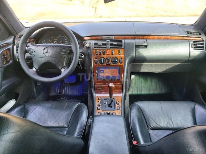 Mercedes E 230 1997, 328,200 km - 2.3 l - Bakı