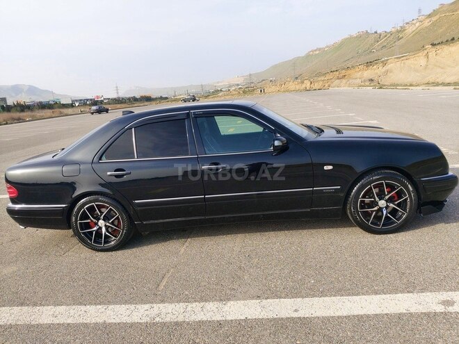 Mercedes E 230 1997, 328,200 km - 2.3 l - Bakı