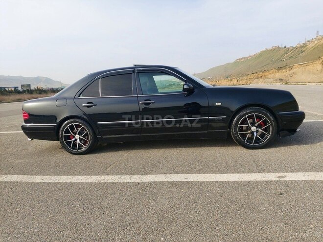 Mercedes E 230 1997, 328,200 km - 2.3 l - Bakı