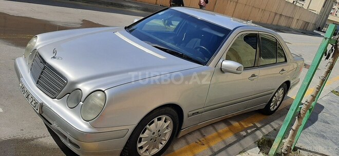 Mercedes E 220 1999, 400,000 km - 2.2 л - Bakı
