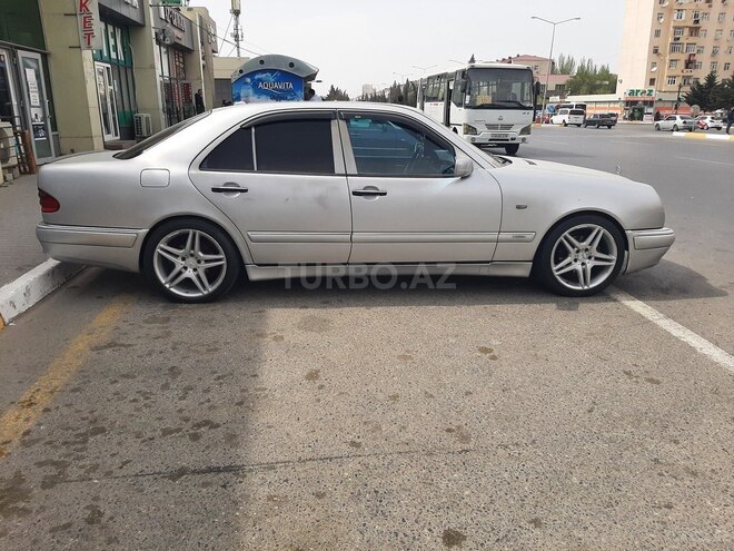 Mercedes E 240 1998, 261,486 km - 2.4 l - Sumqayıt