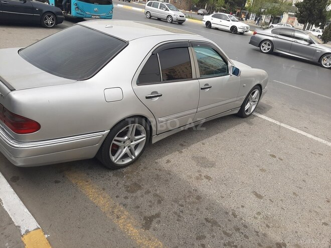 Mercedes E 240 1998, 261,486 km - 2.4 l - Sumqayıt