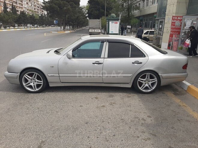 Mercedes E 240 1998, 261,486 km - 2.4 l - Sumqayıt