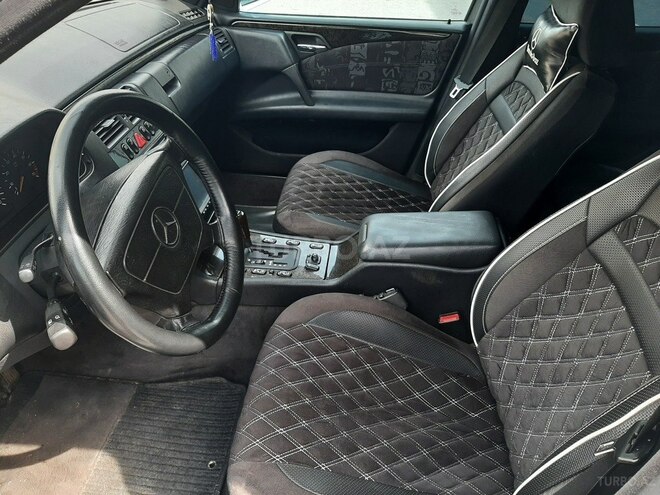 Mercedes E 240 1998, 261,486 km - 2.4 l - Sumqayıt