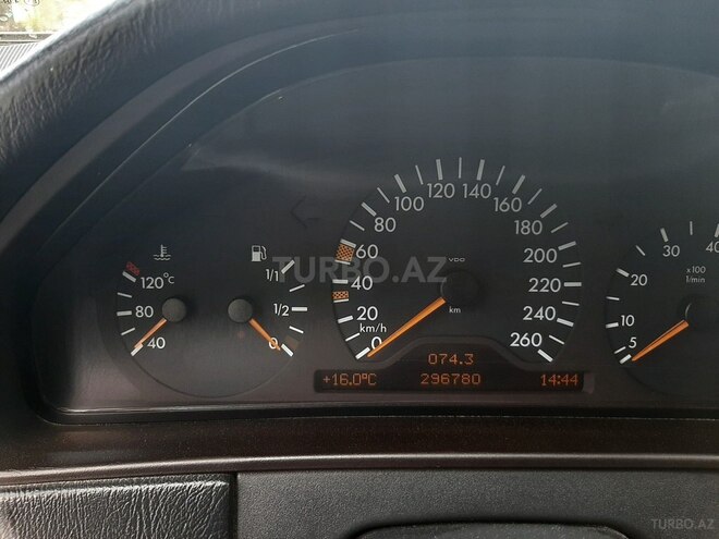 Mercedes E 240 1998, 261,486 km - 2.4 l - Sumqayıt