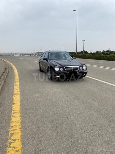 Mercedes E 270 2001, 430,000 km - 2.7 l - Bakı