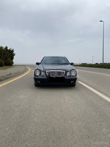 Mercedes E 270 2001, 430,000 km - 2.7 l - Bakı