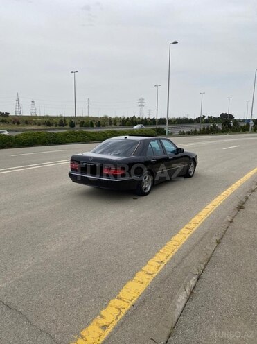 Mercedes E 270 2001, 430,000 km - 2.7 l - Bakı