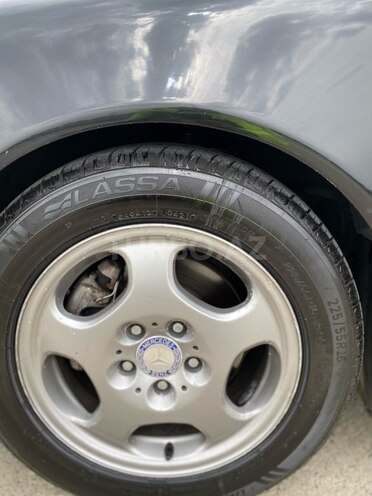 Mercedes E 270 2001, 430,000 km - 2.7 l - Bakı