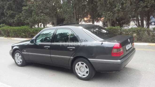 Mercedes C 220 1996, 215,000 km - 2.2 l - Sumqayıt
