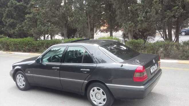 Mercedes C 220 1996, 215,000 km - 2.2 l - Sumqayıt