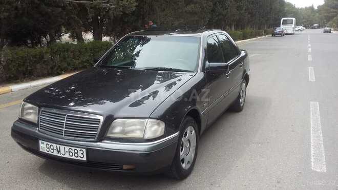 Mercedes C 220 1996, 215,000 km - 2.2 l - Sumqayıt