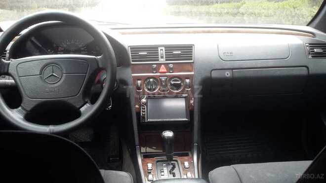 Mercedes C 220 1996, 215,000 km - 2.2 l - Sumqayıt