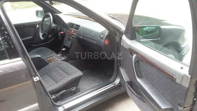 Mercedes C 220 1996, 215,000 km - 2.2 l - Sumqayıt