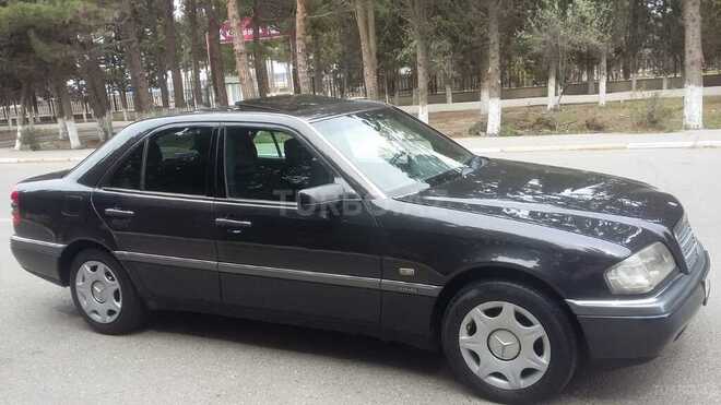 Mercedes C 220 1996, 215,000 km - 2.2 l - Sumqayıt