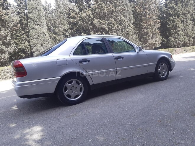 Mercedes C 180 1995, 235,000 km - 1.8 л - Sumqayıt