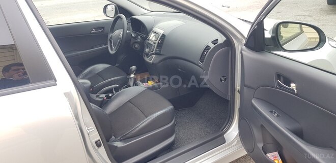 Hyundai i30 2011, 240,000 km - 1.6 л - Bakı