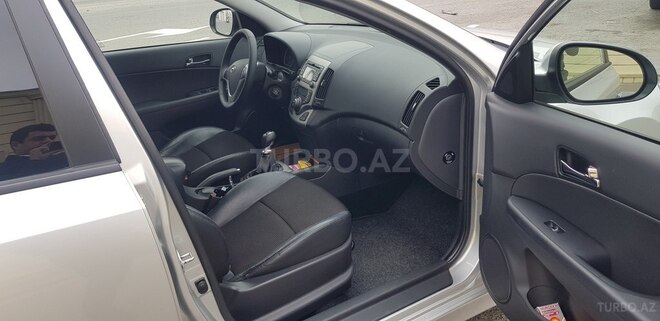 Hyundai i30 2011, 240,000 km - 1.6 л - Bakı