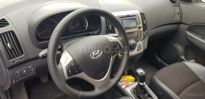 Hyundai i30 2011, 240,000 km - 1.6 л - Bakı