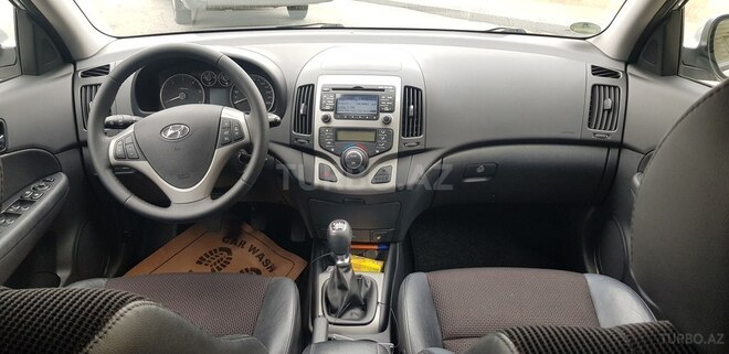 Hyundai i30 2011, 240,000 km - 1.6 л - Bakı