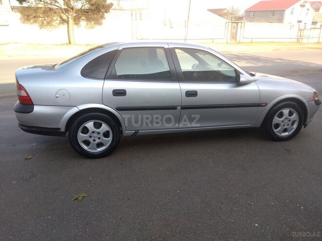 Opel Vectra 1999, 450,000 km - 2.0 l - Bakı