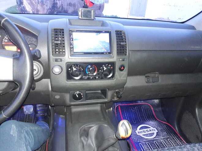 Nissan Navara 2012, 194,000 km - 2.5 л - Salyan
