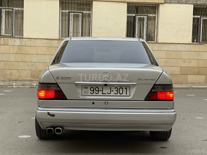 Mercedes E 220 1994, 594,000 km - 2.2 l - Bakı