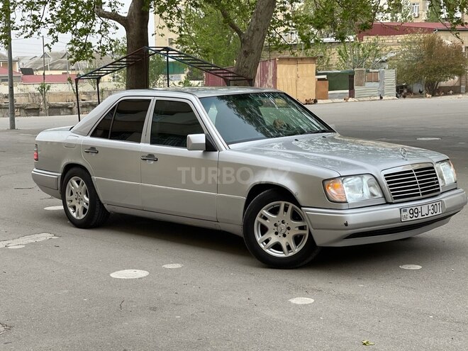 Mercedes E 220 1994, 594,000 km - 2.2 l - Bakı