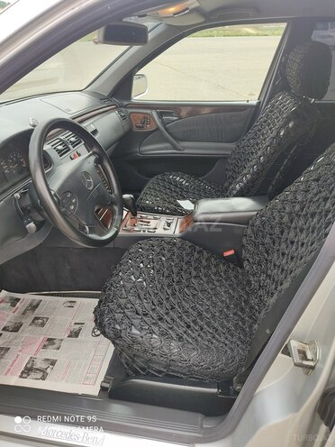 Mercedes E 240 2001, 274,000 km - 2.4 л - Bakı