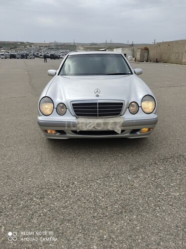 Mercedes E 240 2001, 274,000 km - 2.4 л - Bakı