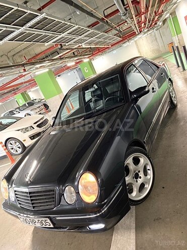 Mercedes E 320 2000, 244,000 km - 3.2 л - Bakı