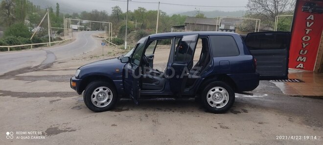 Toyota RAV4 1995, 294,000 km - 2.0 l - Quba