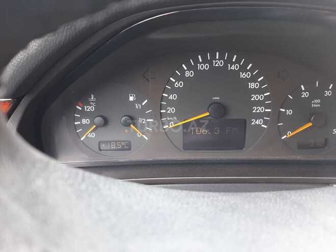 Mercedes E 220 2000, 400,000 km - 2.2 l - Bakı