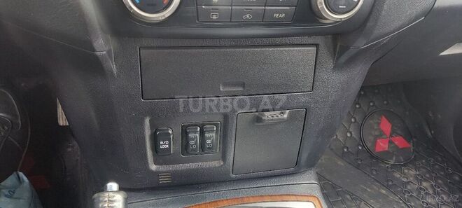 Mitsubishi Pajero 2007, 360,000 km - 3.2 l - Bakı