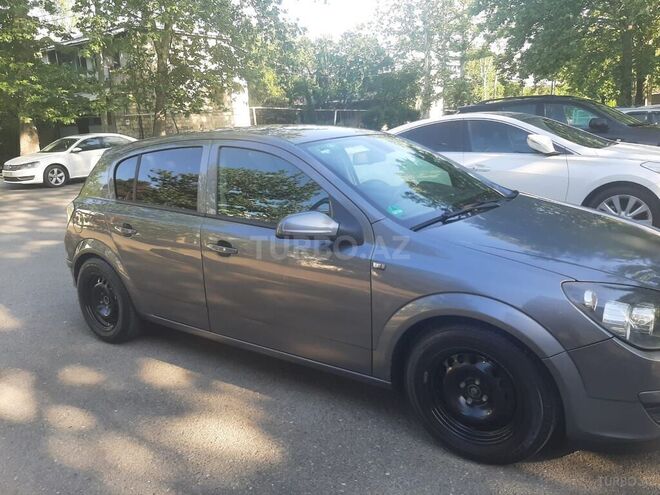 Opel Astra 2006, 197,000 km - 1.4 л - Mingəçevir