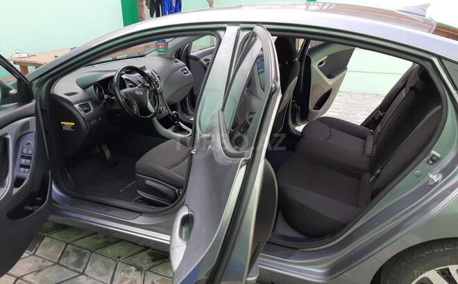Hyundai Elantra 2015, 118,400 km - 2.0 l - Bakı