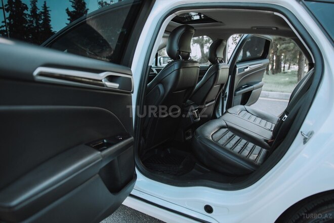 Ford Fusion 2013, 220,000 km - 1.5 l - Qax