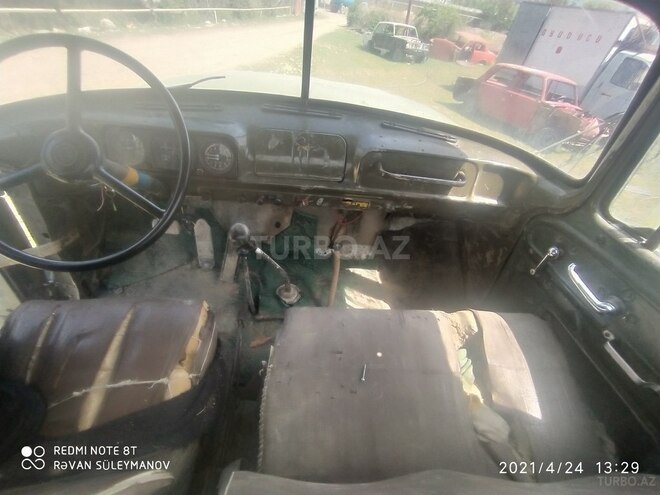 ZIL 131 1984, 123,456 km - 6.0 l - Quba