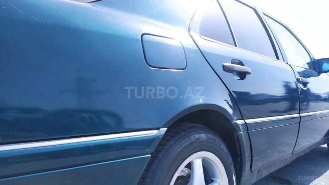 Mercedes C 220 1995, 400,000 km - 2.2 l - Bakı