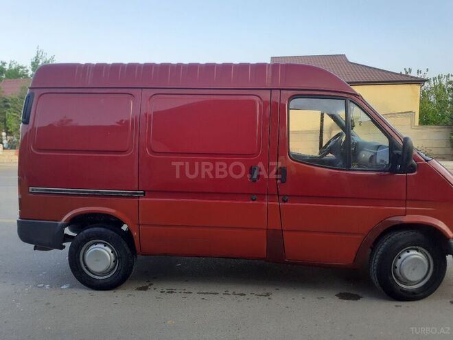 Ford Transit 1999, 578,000 km - 2.5 l - Füzuli