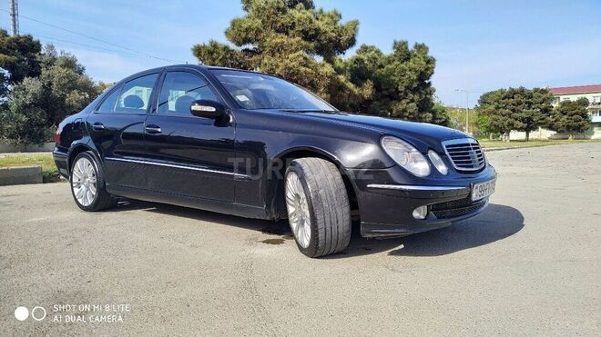 Mercedes E 270 2002, 328,000 km - 2.7 л - Bakı