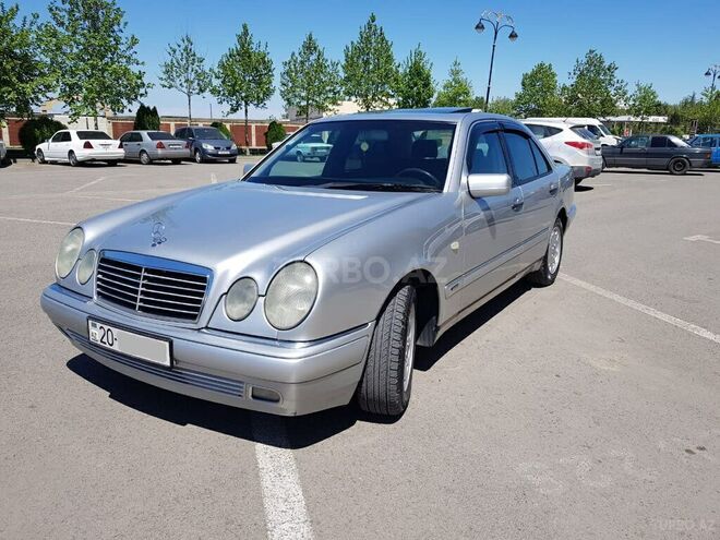 Mercedes E 240 1999, 288,997 km - 2.4 l - Gəncə