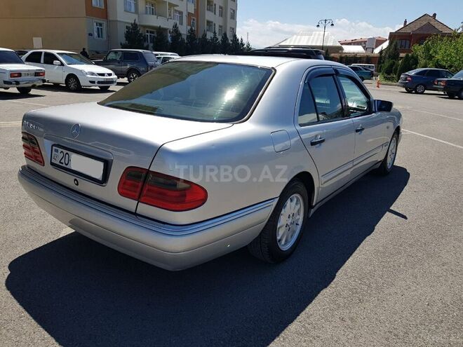 Mercedes E 240 1999, 288,997 km - 2.4 l - Gəncə