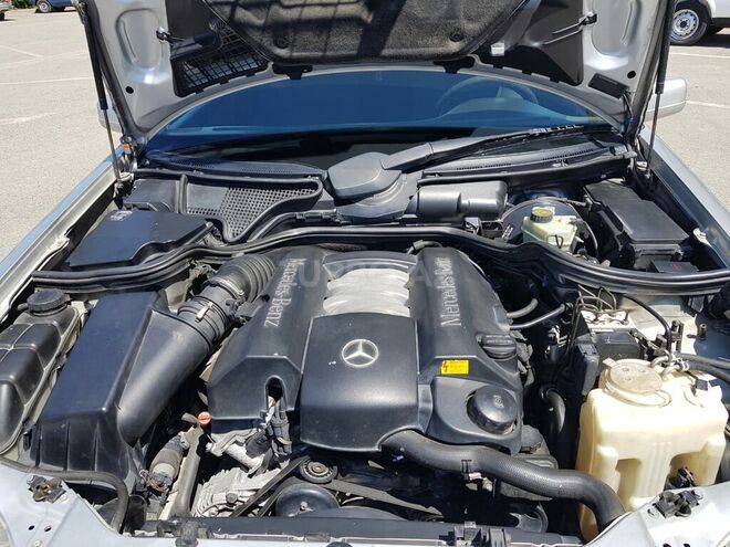 Mercedes E 240 1999, 288,997 km - 2.4 l - Gəncə