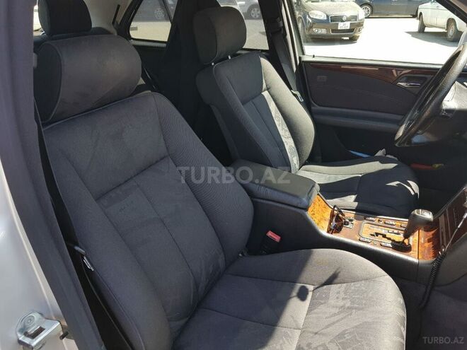 Mercedes E 240 1999, 288,997 km - 2.4 l - Gəncə