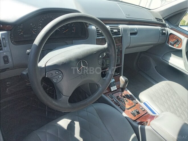 Mercedes E 240 2001, 400,000 km - 2.6 л - Şirvan