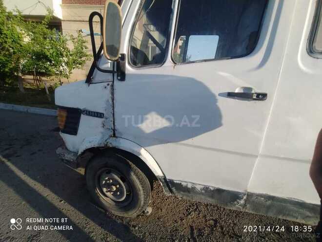 Mercedes 208 D 1991, 522,000 km - 2.2 л - Bərdə