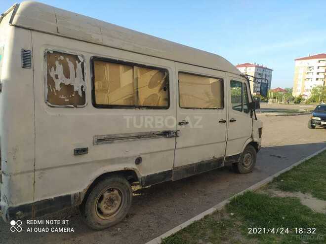 Mercedes 208 D 1991, 522,000 km - 2.2 л - Bərdə